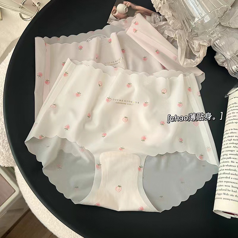 女士三角裤实物图