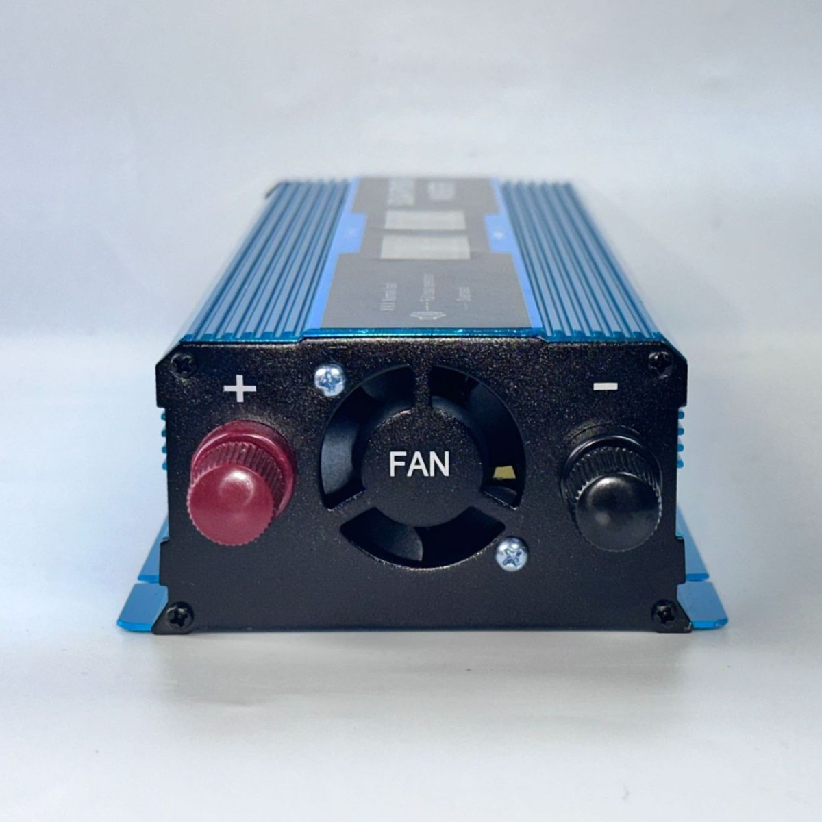 跨境修正波数显逆变器600-2600W车载逆变器12V/24V转110v/220v产品图