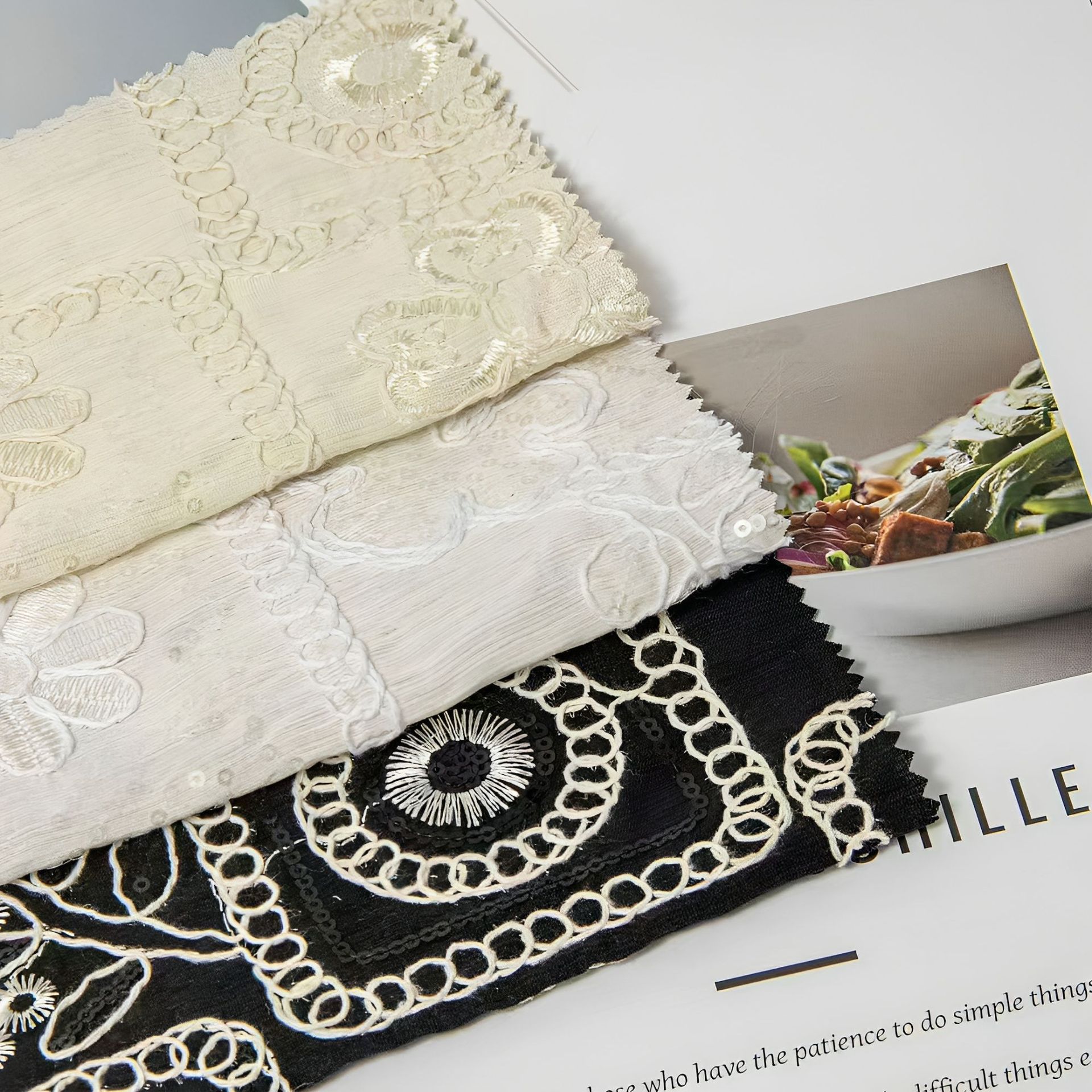 棉线绳绣扑克梅花刺绣麻底面料 旗袍连衣裙时装服饰珠片绣面料