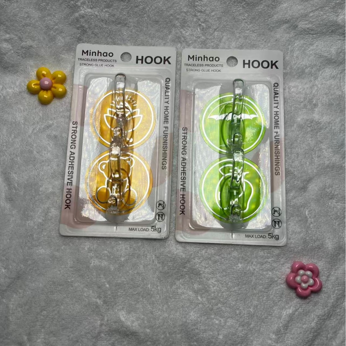 Light luxury round gold-embossed film coat and hat hook, seamless hook, no need for drilling, bathroom, wall, door and back adhesive hook