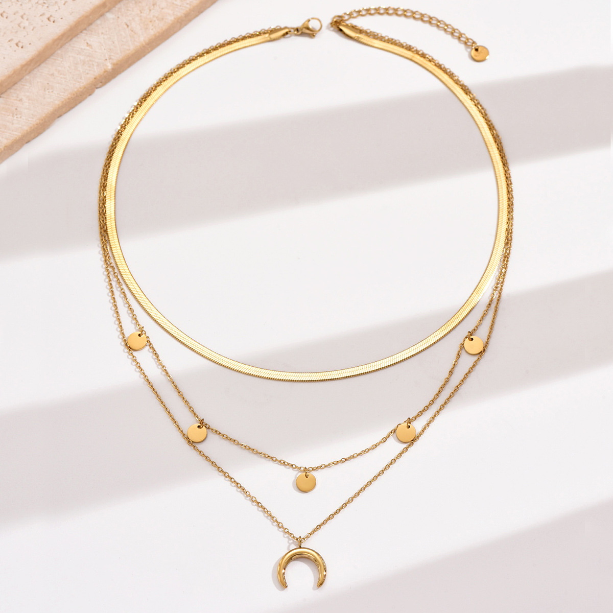 简约时尚不锈钢三层叠戴锁骨链月亮吊坠百搭设计双层圆片钛钢项链详情图3