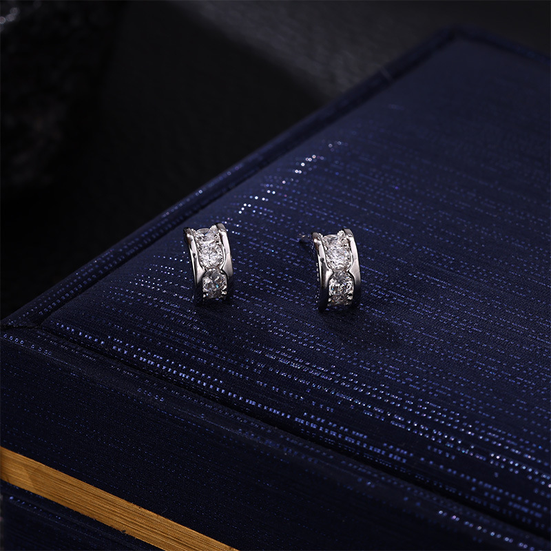 Zhuoheng Select s925 sterling silver European and American original simple, niche and high-end earrings, ins style American hip-hop ear bone studs details Picture