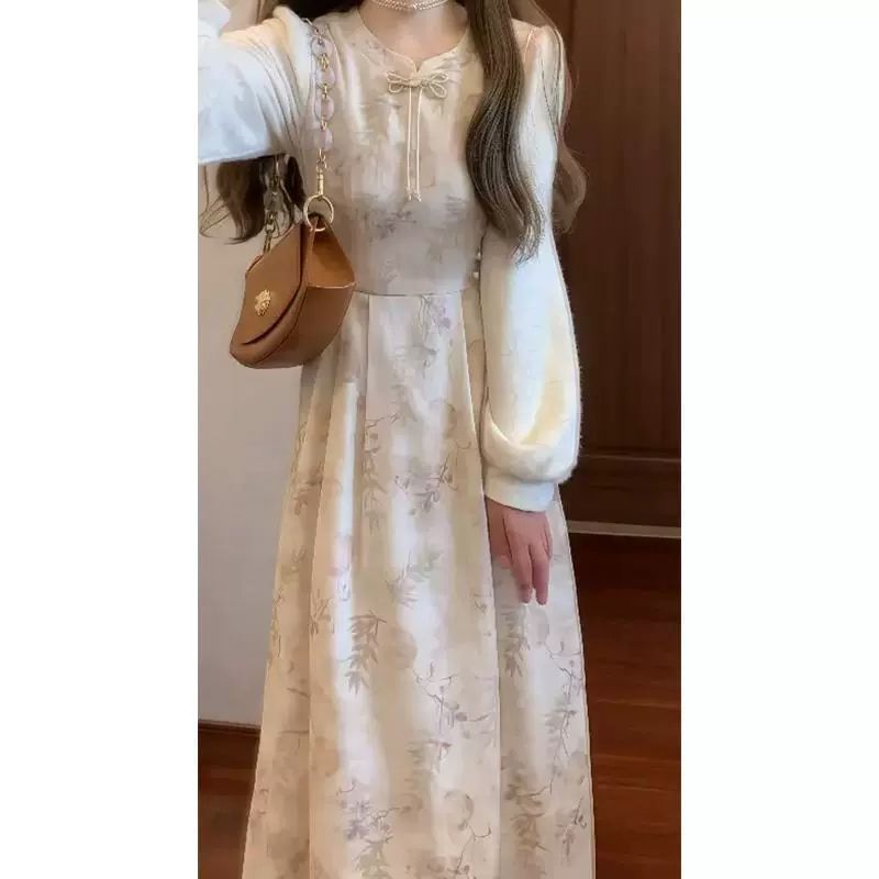 新中式国风复古气质盘扣假两件碎花连衣裙女秋季新款配大衣打底裙