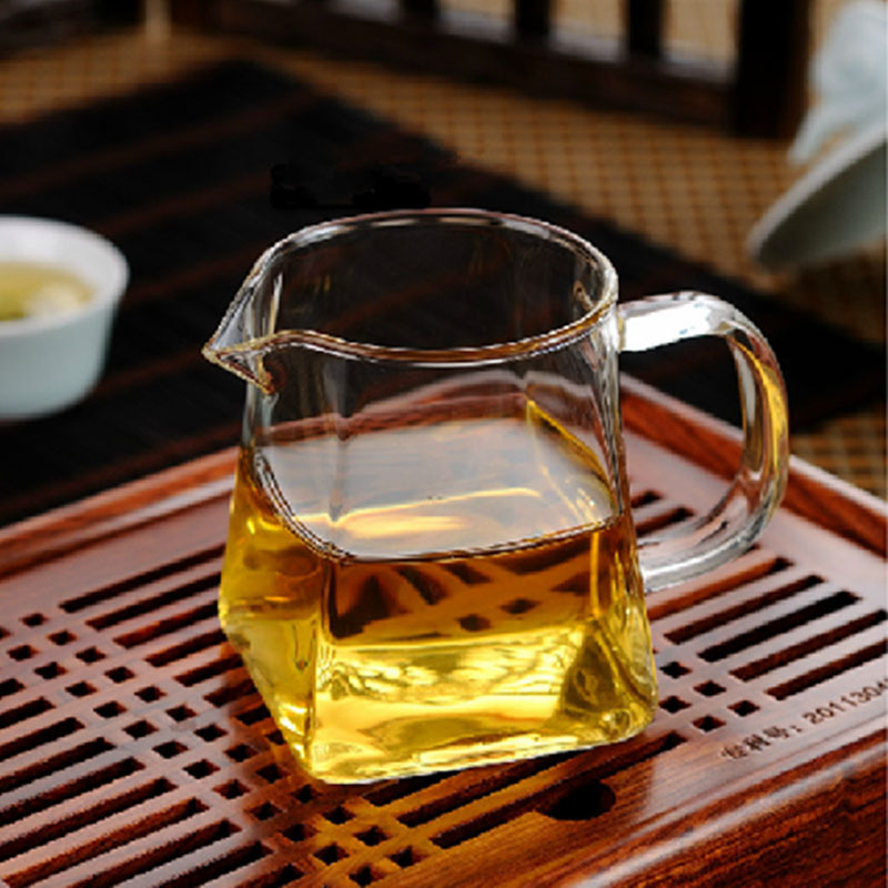 High borosilicate heat-resistant transparent glass fair cup tea separator, glass tea sea tea ceremony accessories, tea-water separation fair cup Specification image