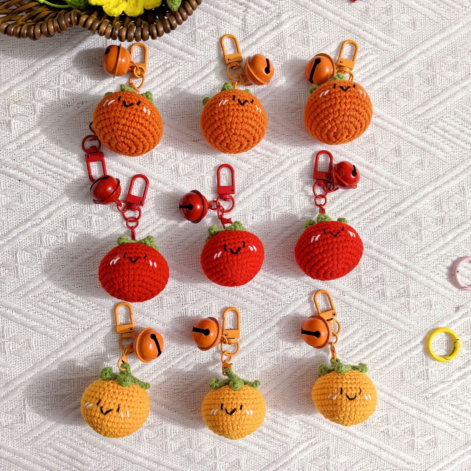 纯手工DIY钩织成品蔬菜西红柿钥匙扣小南瓜 包包挂件  手机挂饰产品图