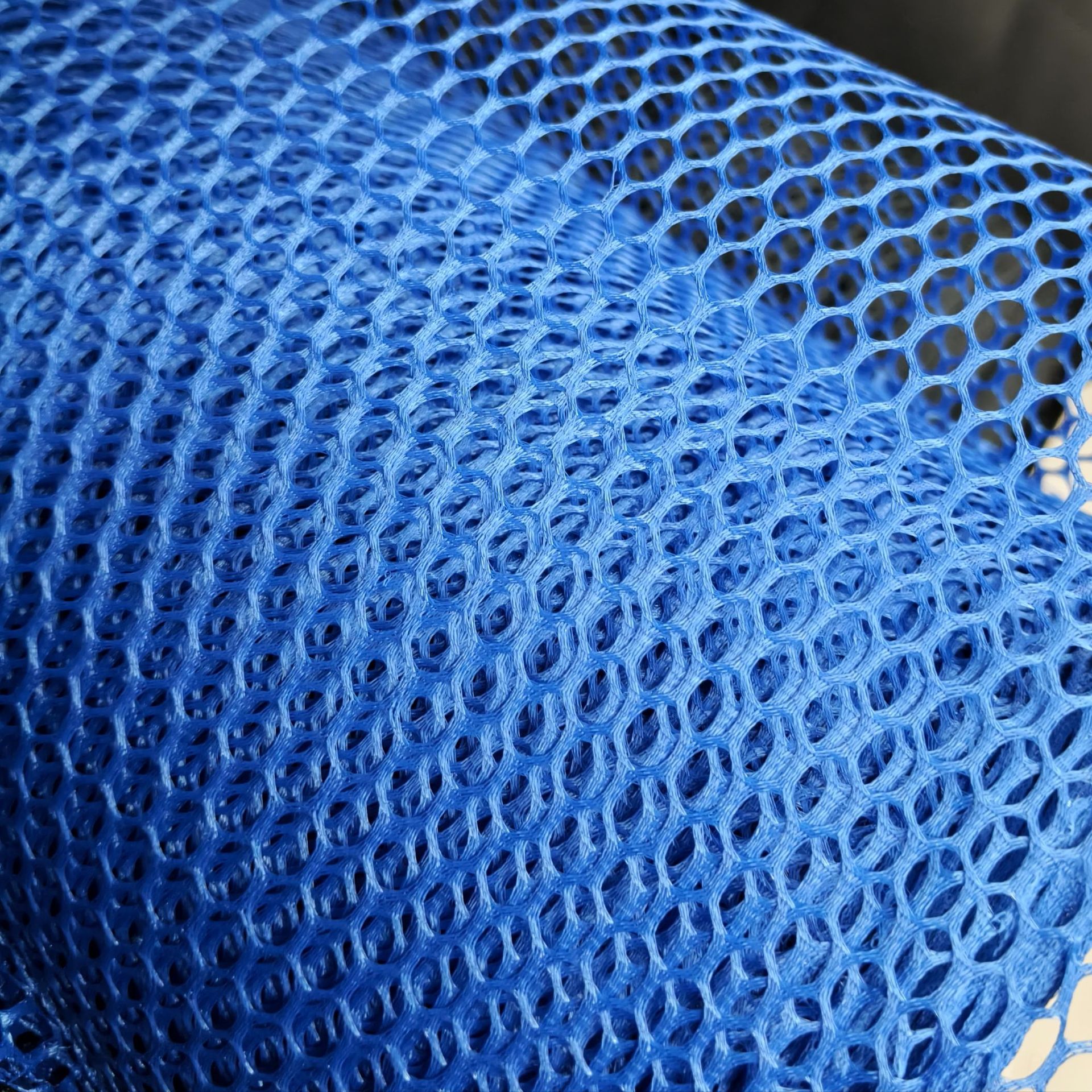 Polyester fabric, mesh fabric, double-eye mesh bags, suitcases, sports backpacks, computer bags, mesh pockets, mesh bags, storage bags, fabric, Daye bag materials Application Scenario