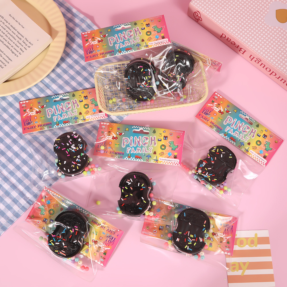 Xiaohongshu's same style of textured sandwich cookies, Kneading Fun simulation TPR stress-relieving food play creative cookies, stress-relieving little fun Xiaohongshu's same style of textured sandwich cookies, Kneading Fun simulation TPR stress-relieving food play creative cookies, stress-relieving little fun