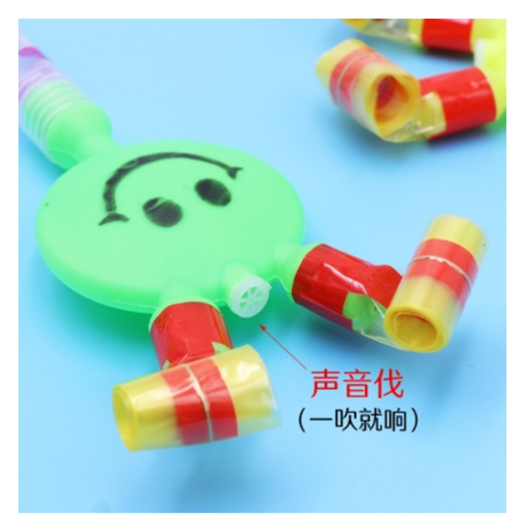 Large-sized smiling face, dragon, roll whistle, novel and nostalgic children's trumpet toys with sound are selling well at the street stall for wholesale Specification image