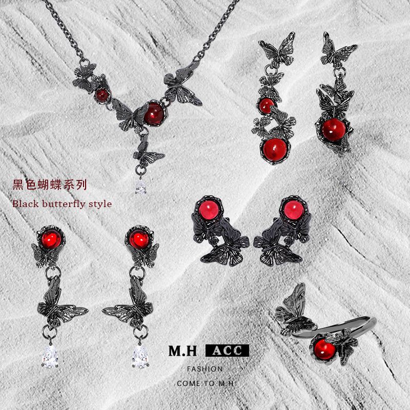Dark Night original style black butterfly earrings, niche and high-end Gothic subculture earrings, sweet and cool quality earrings