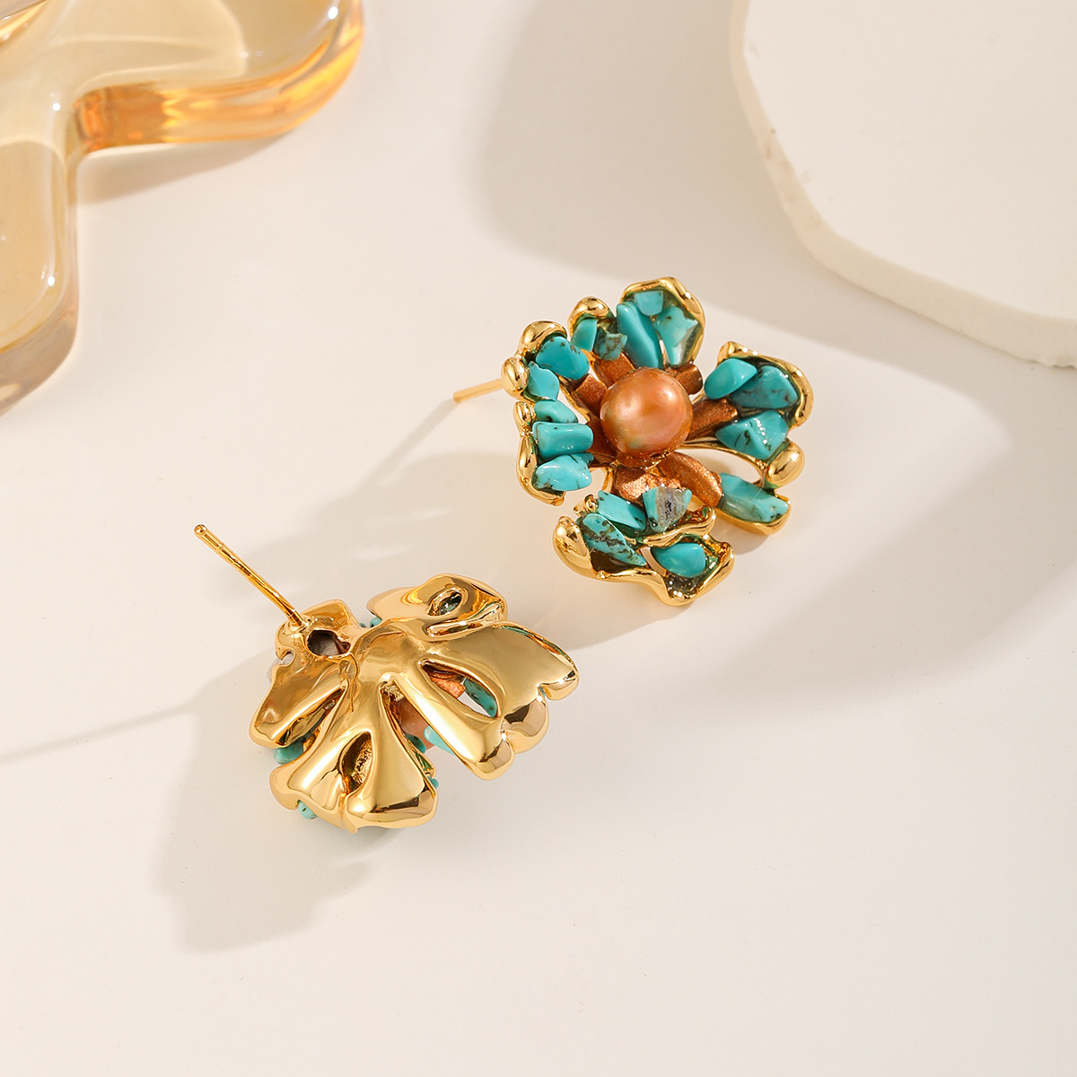 Nasha Cross-border Exclusive blue pine crushed stone creative flower stud earrings, women's design sense, niche freshwater pearl stud earrings Application Scenario