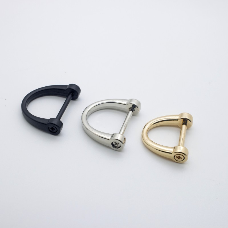 Car key chain accessories D-shaped buckle, metal horseshoe buckle, screw D-buckle, zinc alloy detachable and repairable hardware buckle Application Scenario