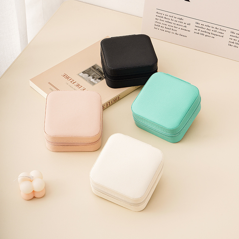 Jewelry box storage box, portable stud earrings, earrings, jewelry, necklace, ring, small, exquisite and mini new style box details Picture