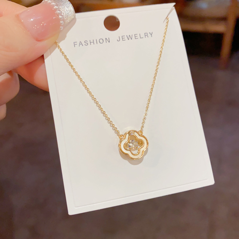 A niche and fashionable design sense shell four-leaf flower necklace, exquisite, light luxury, sweet and versatile necklace accessory source manufacturer Specification image