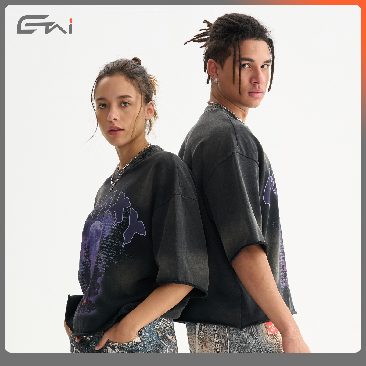 Black short-sleeved men's T-shirt with GALAXY logo, trendy Korean-style casual half-sleeved decorative jeans, male and female models wearing fashionable and trendy clothing, selected stock Item Picture