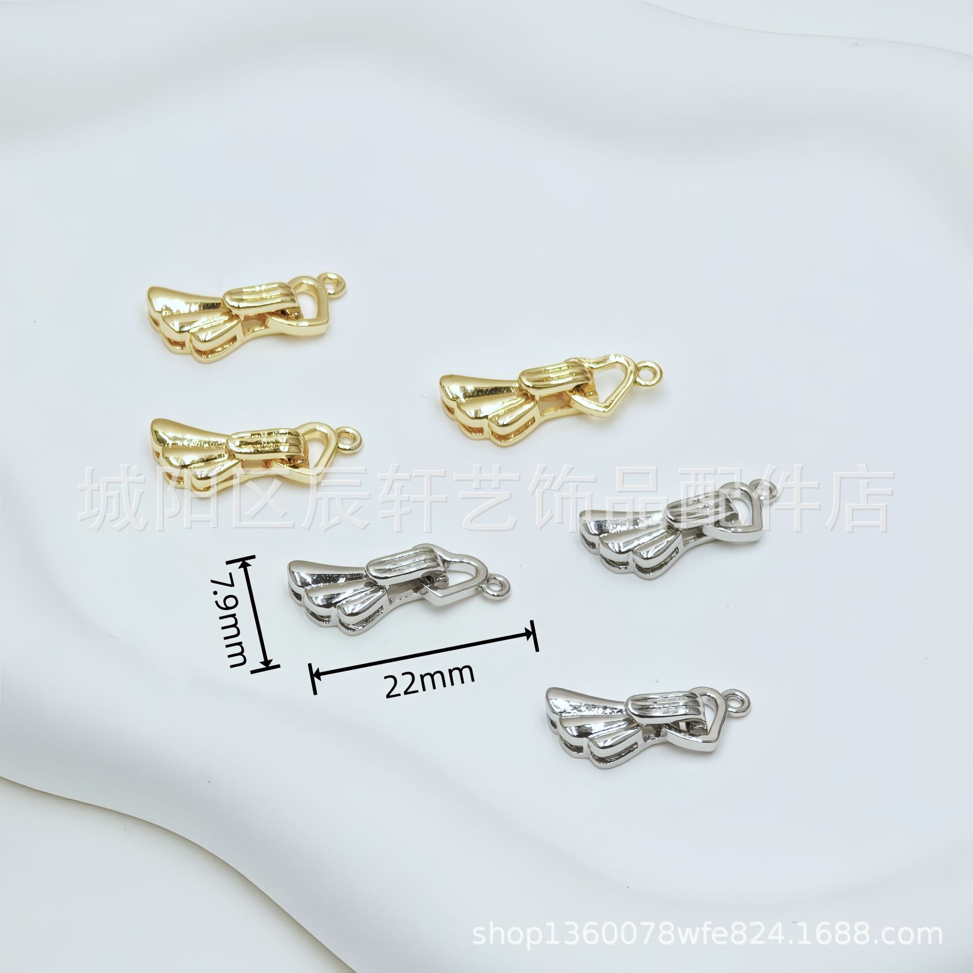 Wholesale of diy handcrafted accessories for 18k classic necklaces and bracelets with micro-inlaid white stone color retention and real gold plating Application Scenario