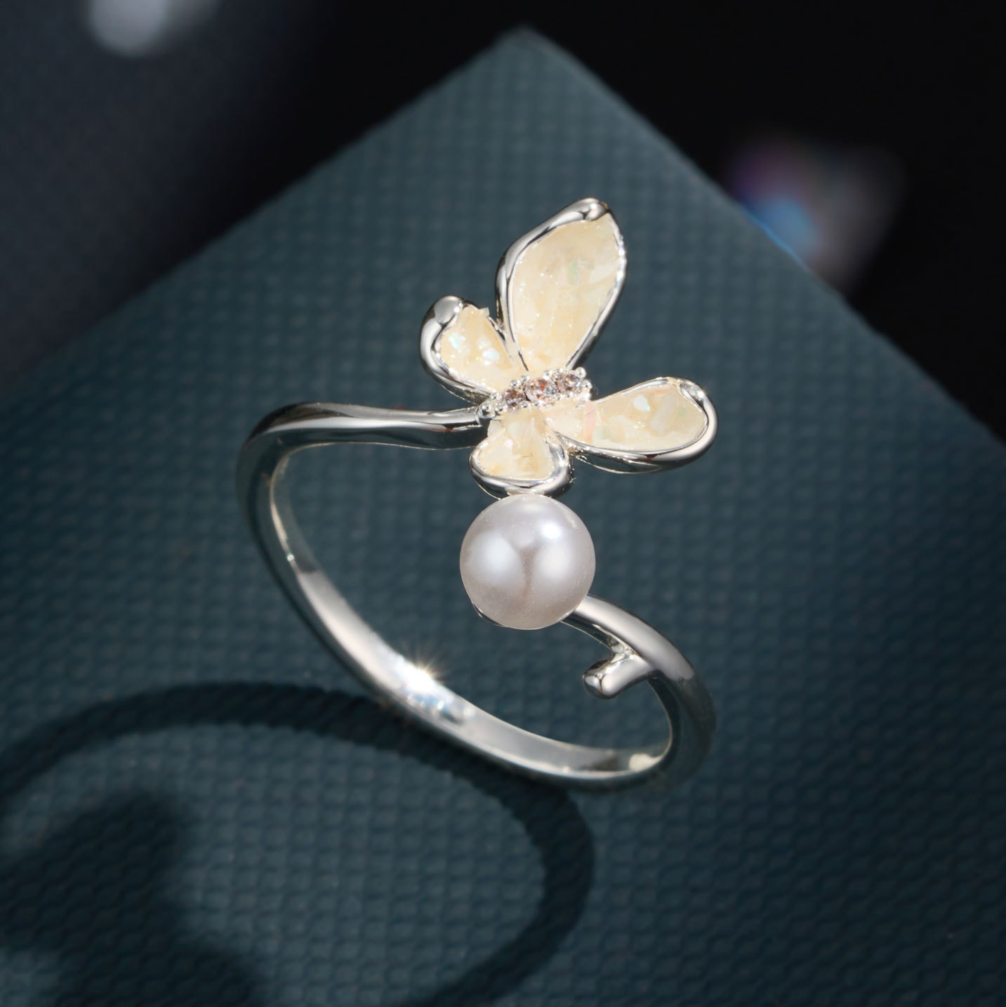 Ligero lujo alto sentido edad madre mariposa apertura anillo nicho suave yuanji delicado ajustable nuevo anillo