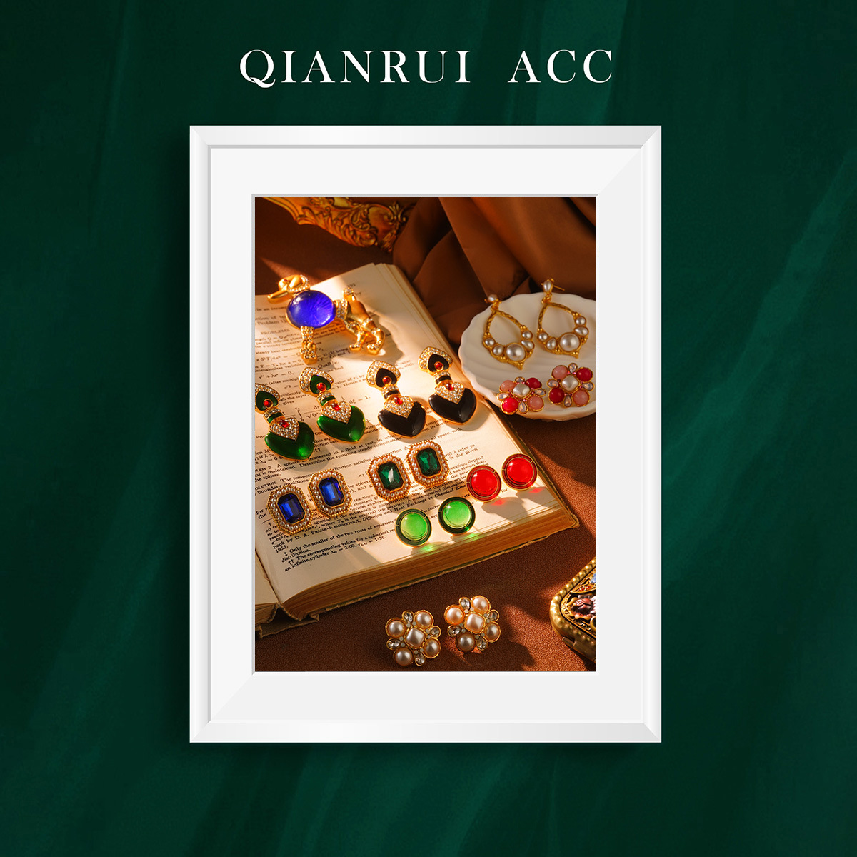 中古vintage珍珠镶钻耳饰几何小狗宫廷风耳钉复古夸张小众设计感