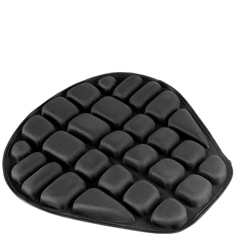 The retro motorcycle seat cushion with mortise and tenon is comfortable, soft, breathable, heat-insulating and sun-protective, suitable for all seasons and long-distance riding Application Scenario