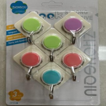 Household hooks, strong adhesive, wall-hanging, load-bearing suction cups, kitchen hooks, seamless adhesion behind doors, no need to drill holes, adhesive hooks Application Scenario