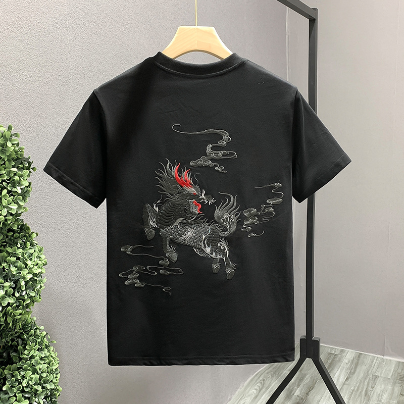 "National Trend Europe Station Fashion Trend brand light luxury men's T-shirt short-sleeved, Kirin embroidered round-neck European brand half-sleeved T-shirt for young people. details Picture