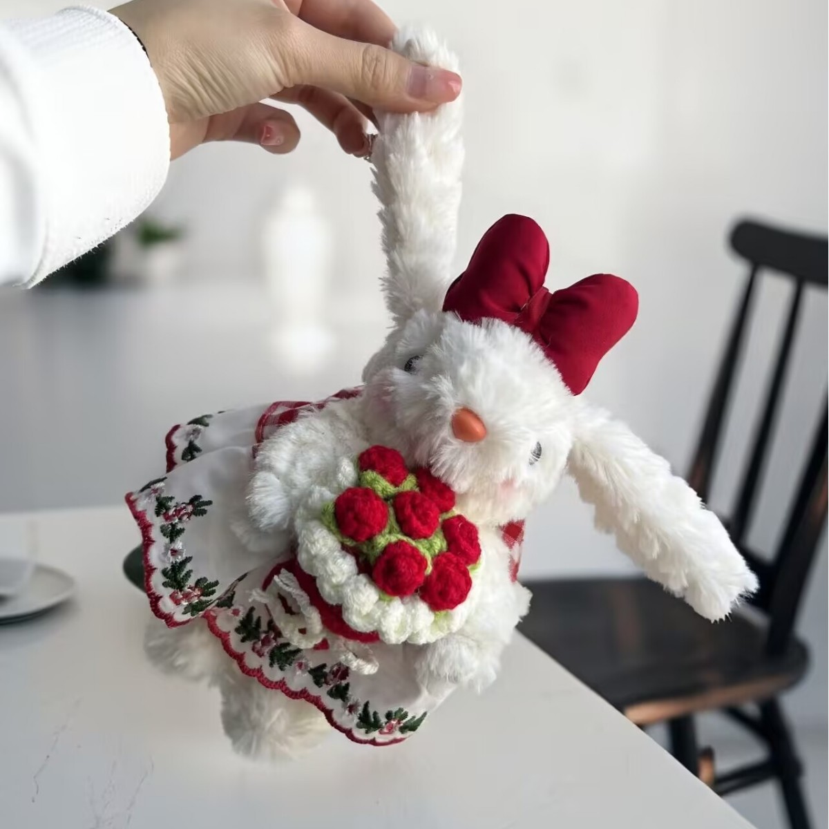 Cute ear-hanging rabbit dolls, plush figurines, rabbit keychains, bags, pendants, decorations, cartoon gifts with high appearance standards Application Scenario