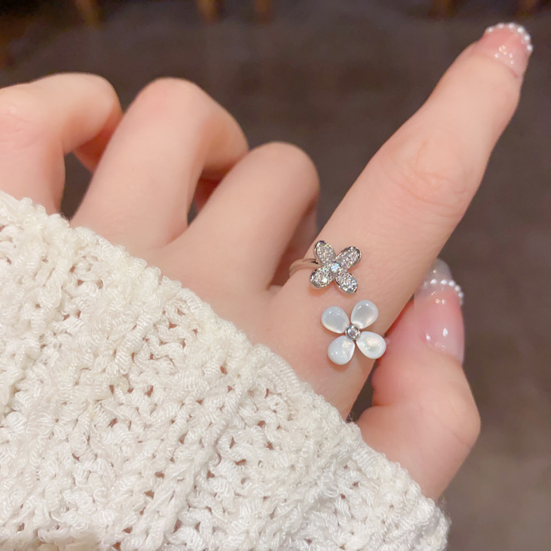 French sweet and versatile, full diamond mother-of-pearl double petal open ring, unique and light luxury design, index finger ring accessory Specification image