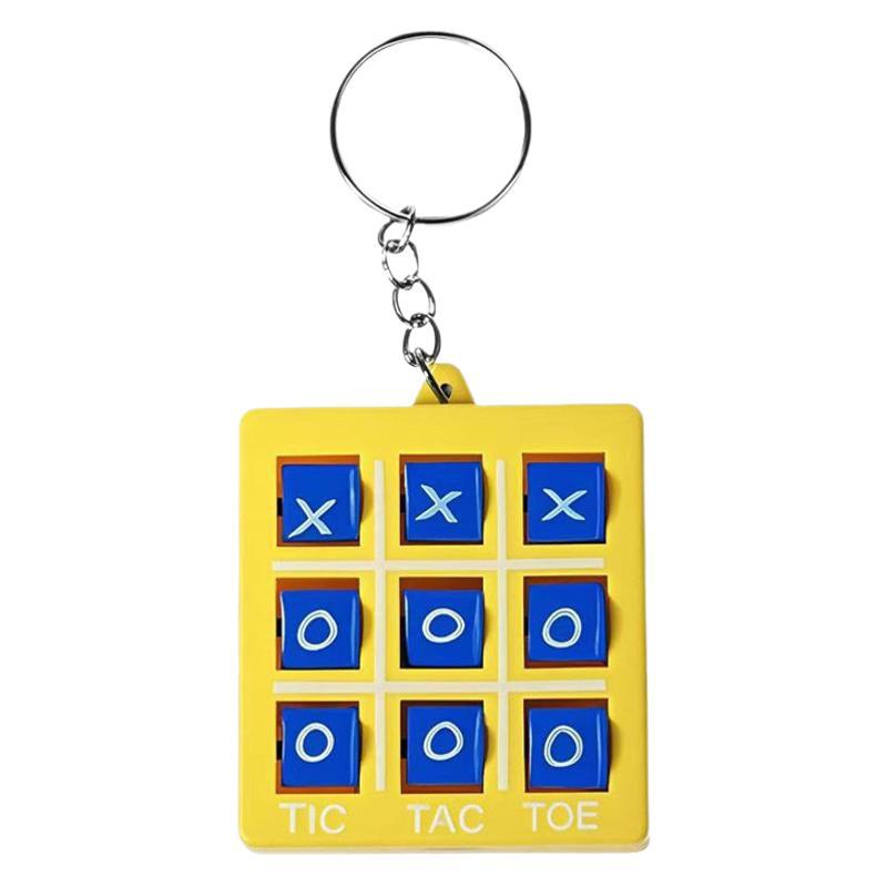 Cross-border XO Tic-shaped Chess keychains for primary school students, plastic board games, three-in-a-row chess toys, hot-selling wholesale game mini Item Picture