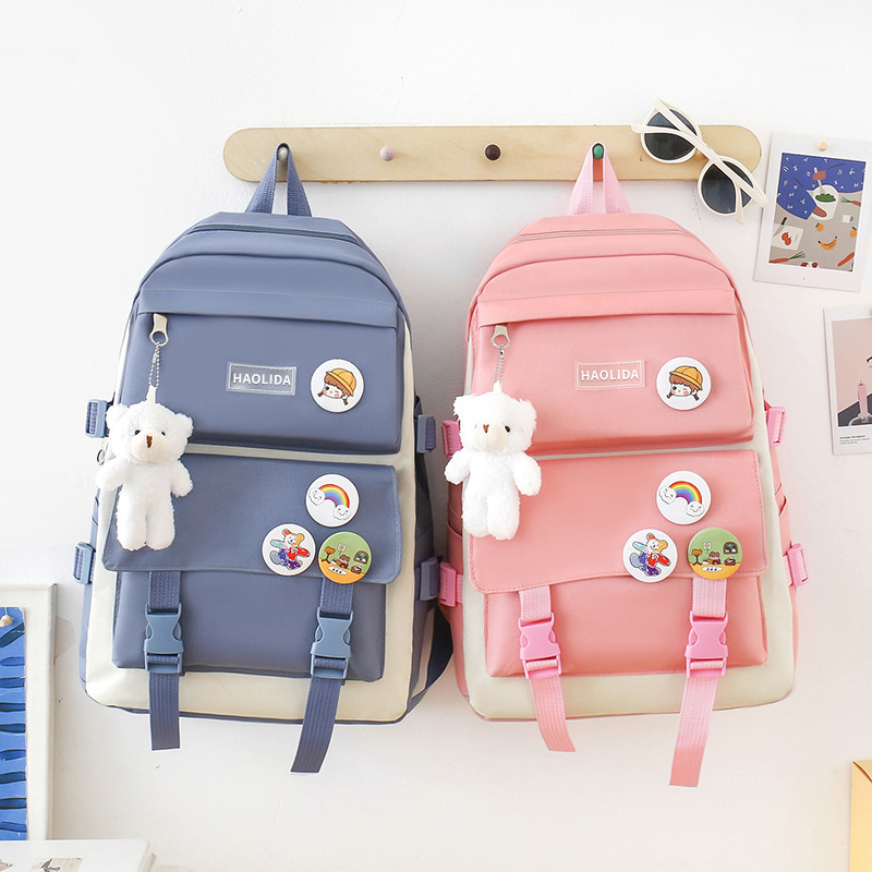 Wholesale of four-piece backpacks, large-capacity five-piece backpacks with LOGO printing, Korean version Harajuku style set, student schoolbags Application Scenario