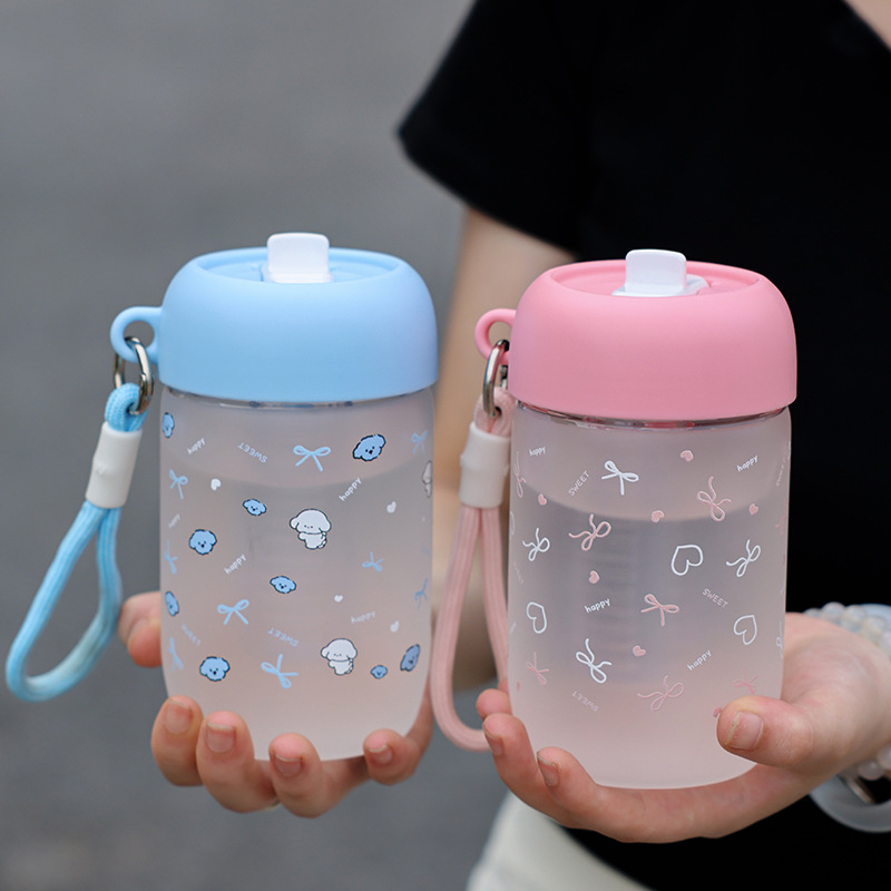 Cute Rabbit Master. Original InS-style glass water cup with heat-resistant cup sleeve and double-drinking straw. Ins-style heat-resistant water cup