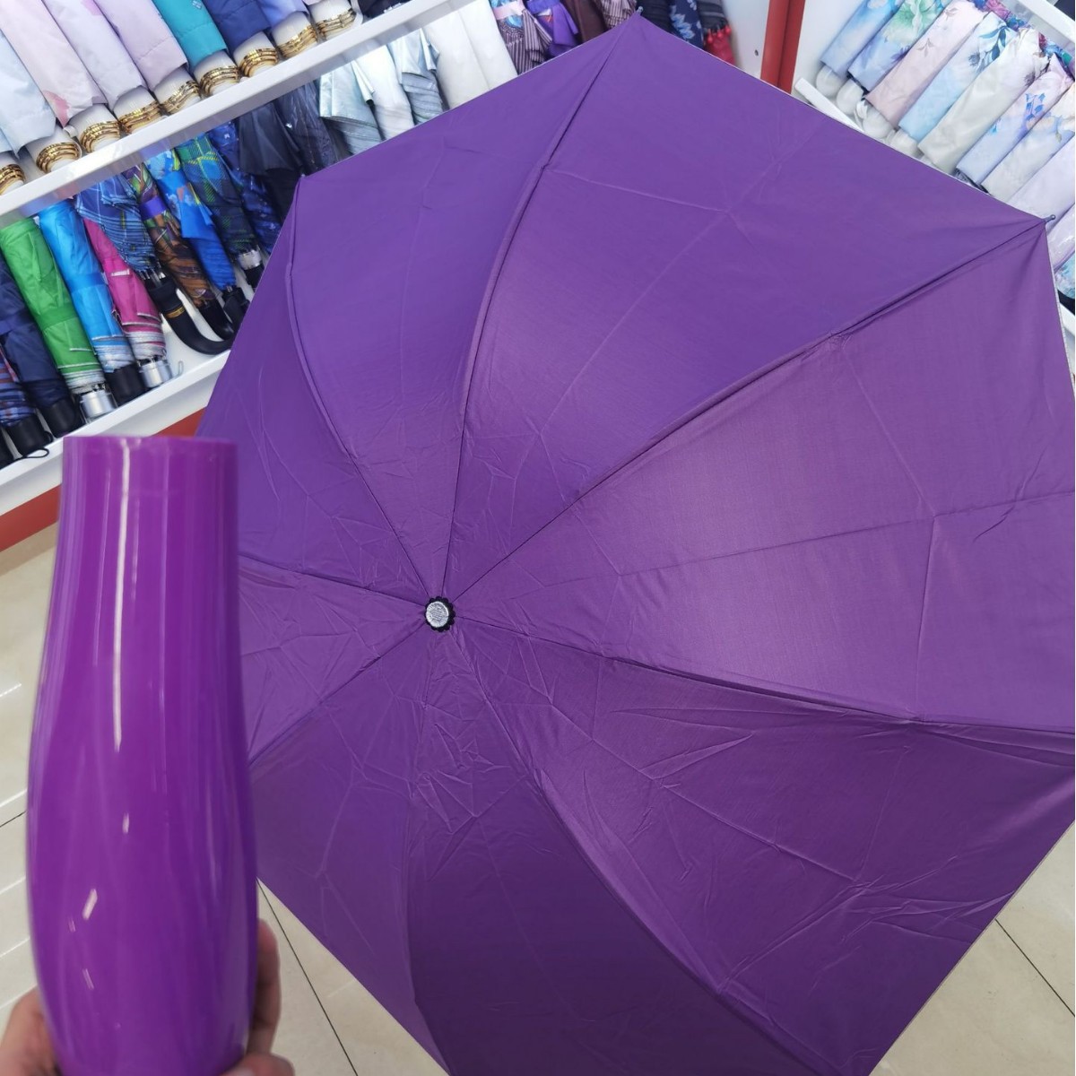 Manual carrot creative umbrella, wholesale umbrella, all-weather, sunshade, sun protection, UV protection, folding umbrella Application Scenario