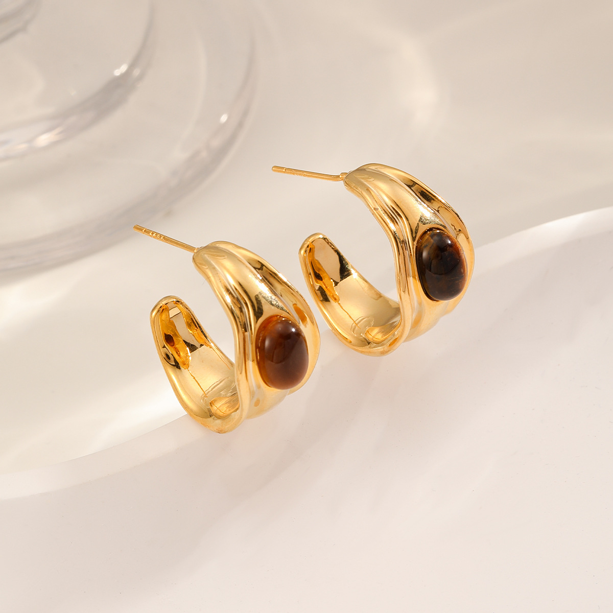 Nasha European and American cross-border copper plated 18K real gold inlaid tiger's eye stone C-shaped opening stud earrings for women, European and American plain ring details Picture