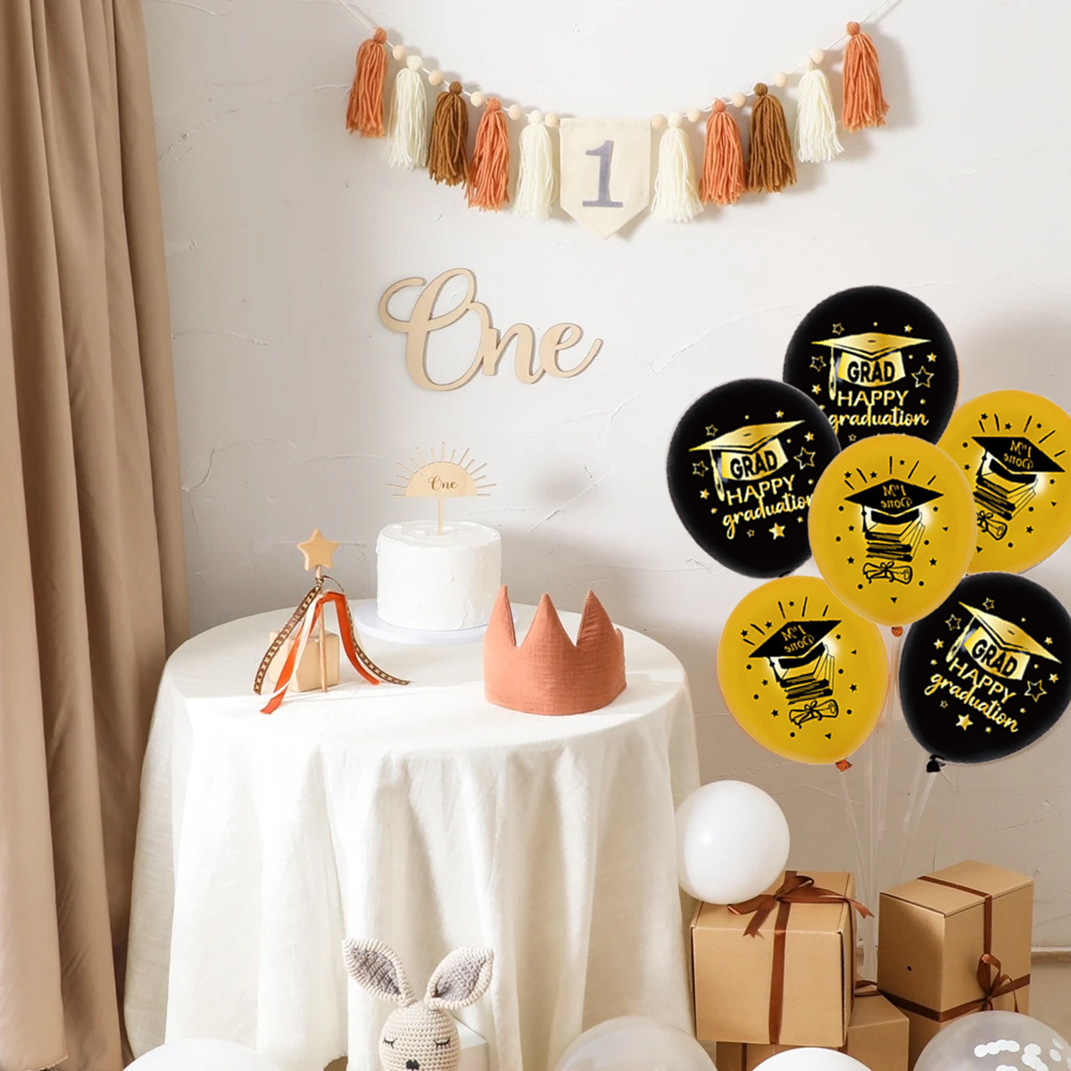 Graduation season balloons, round balloons, teachers and students, graduation party decorations, 12-inch golden printed latex balloons details Picture