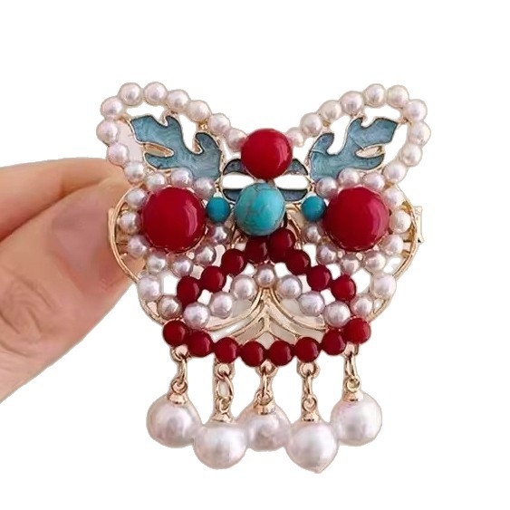 New Chinese-style New Year lion dance tassel hair clip for girls, festive and cute side bangs clip for babies, Hanfu headwear Item Picture