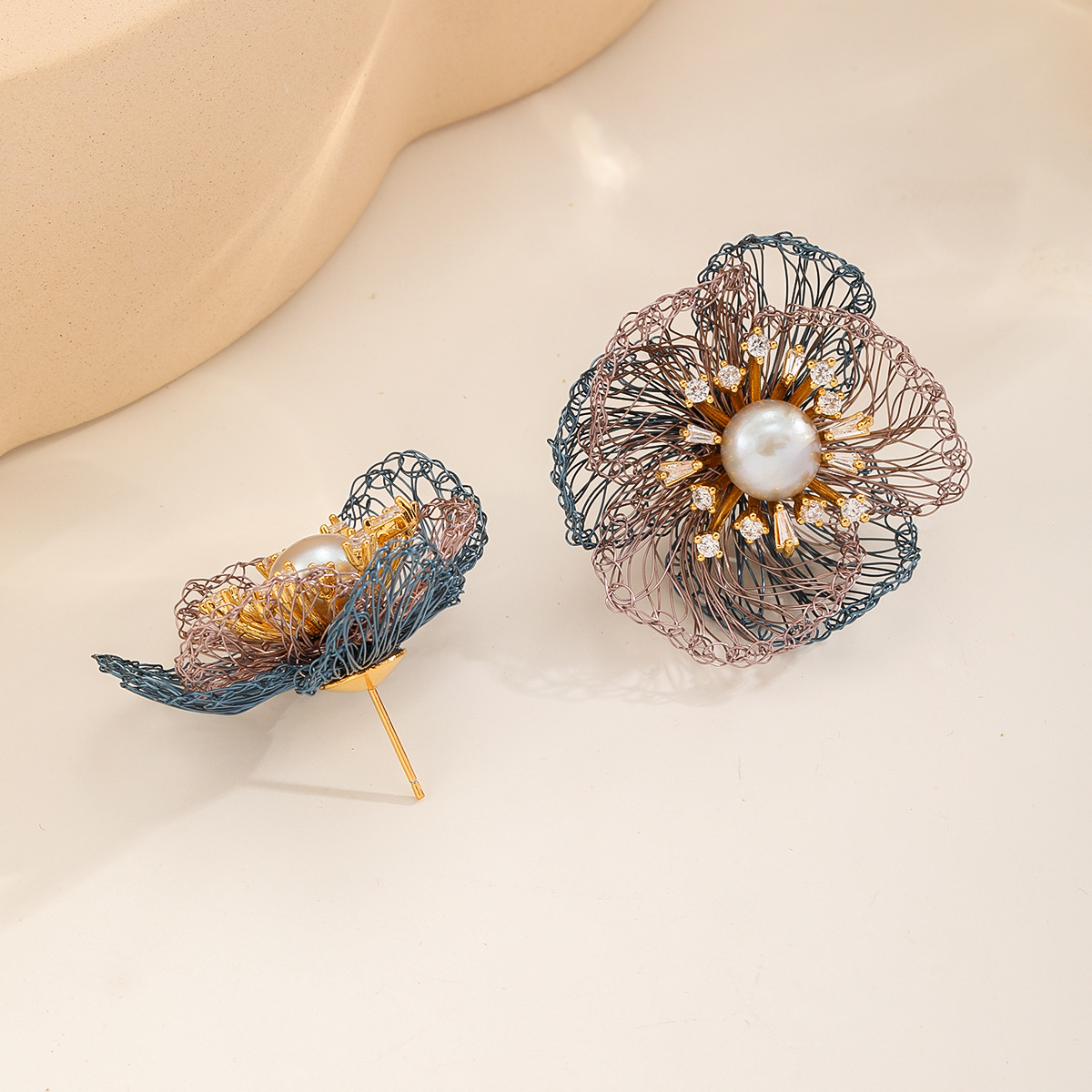 Nasha handcrafted copper wire woven heavy industry flower-like earrings, light luxury and high-end new Chinese style earrings for women Specification image