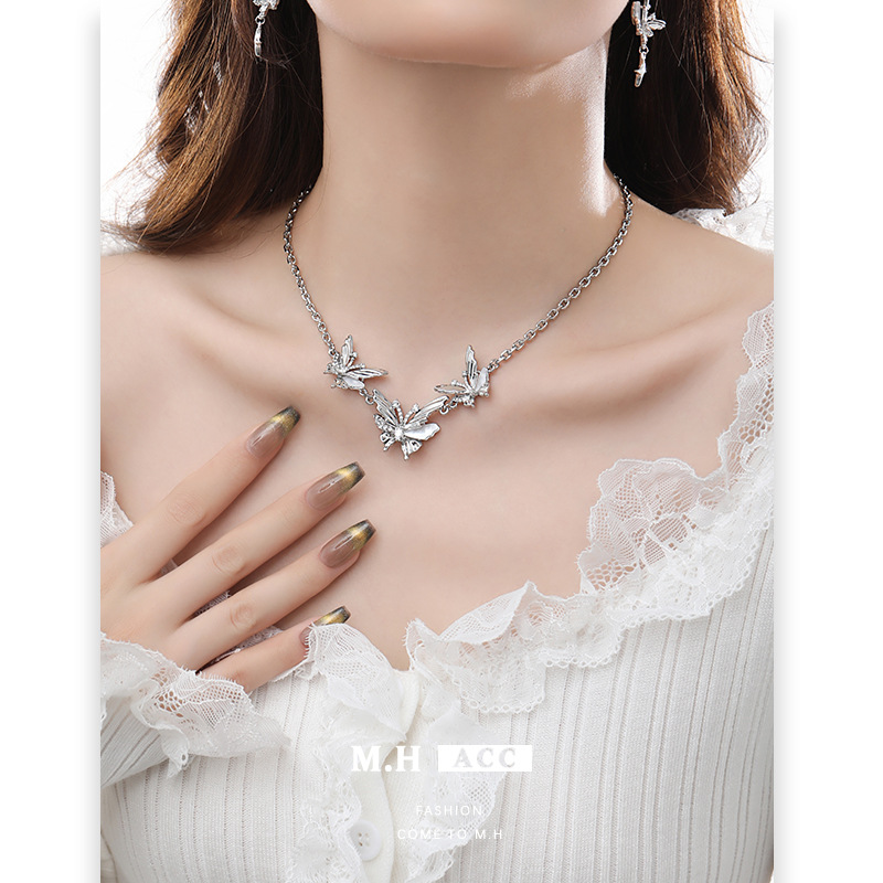 Original silver butterfly necklace, women's light luxury and niche design sense collarbone chain, fashionable ins cold style pendant wholesale details Picture