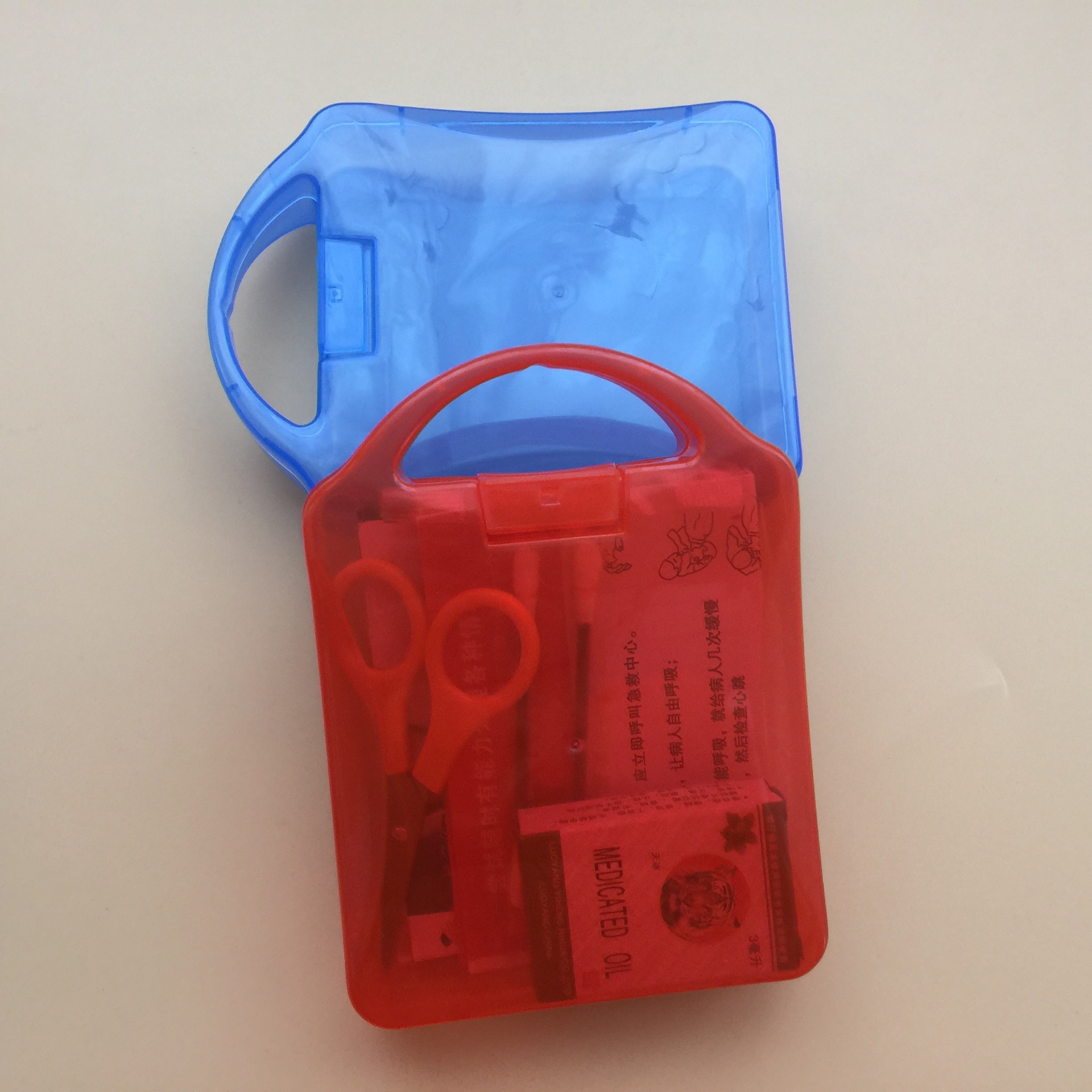 PP first aid kit, plastic mini accessories, storage, travel and travel activity small gift box, creative home medicine box full figure