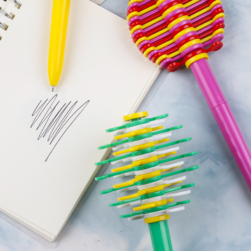Children's intellectual and creative stationery, plastic stress-relieving pen, rotating petal ballpoint pen, student toys, rotating peculiar pen Application Scenario