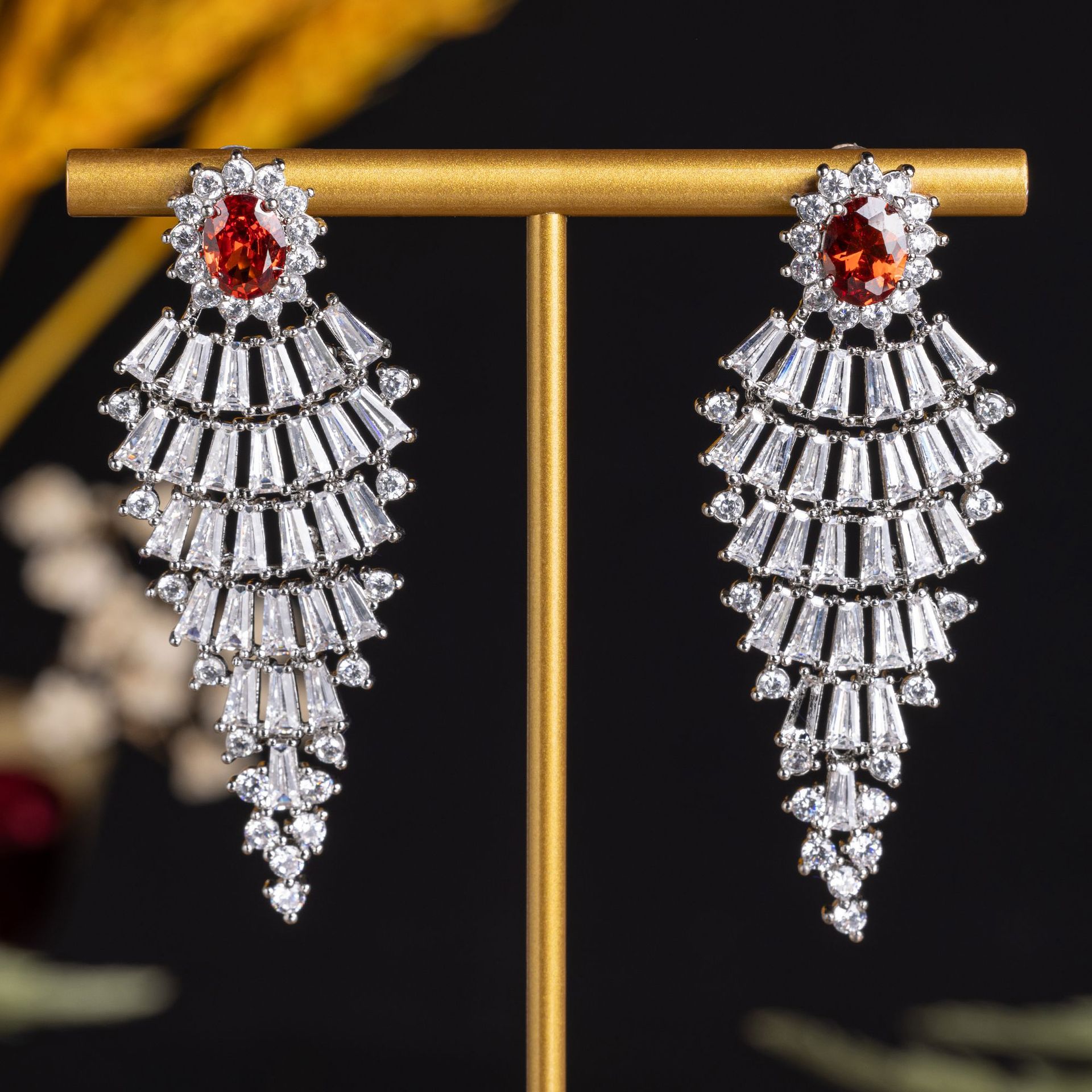 Lujo hongbao cascada pendientes floreciente del mismo estilo elegante temperamento exagerado zirconita pendientes nicho de alta calidad pendientes LY29103 vestido de banquete pendientes de moda largo borla orejeras wholesale