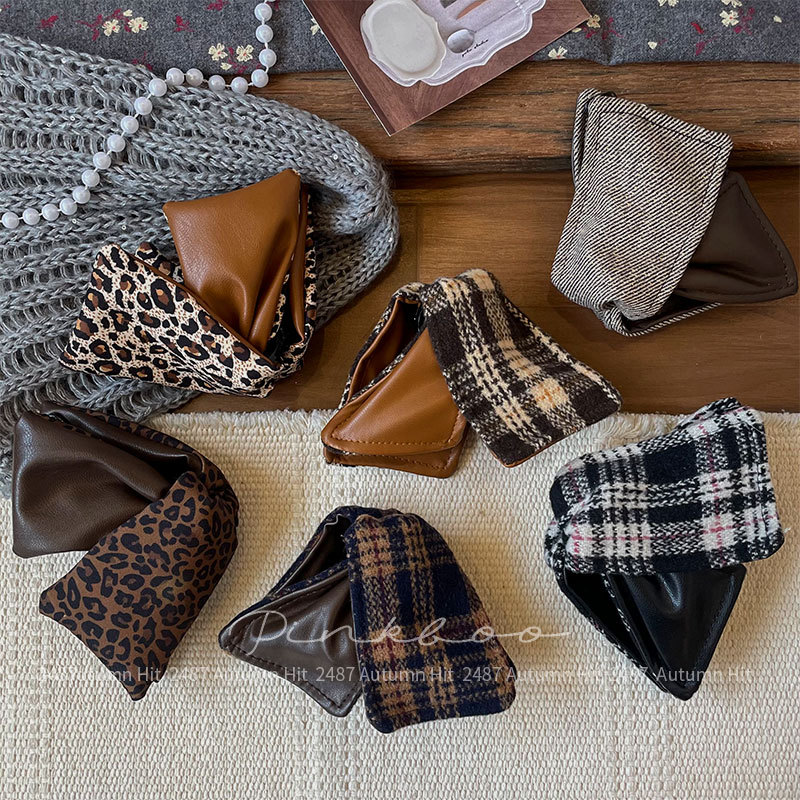 New Korean autumn checkered grab clip, elegant triangular leopard print back hair clip, retro shark clip hair accessory, women's pinkboo retro patchwork hair accessory set, leopard print checkered leather, autumn and winter fashionable texture all the way