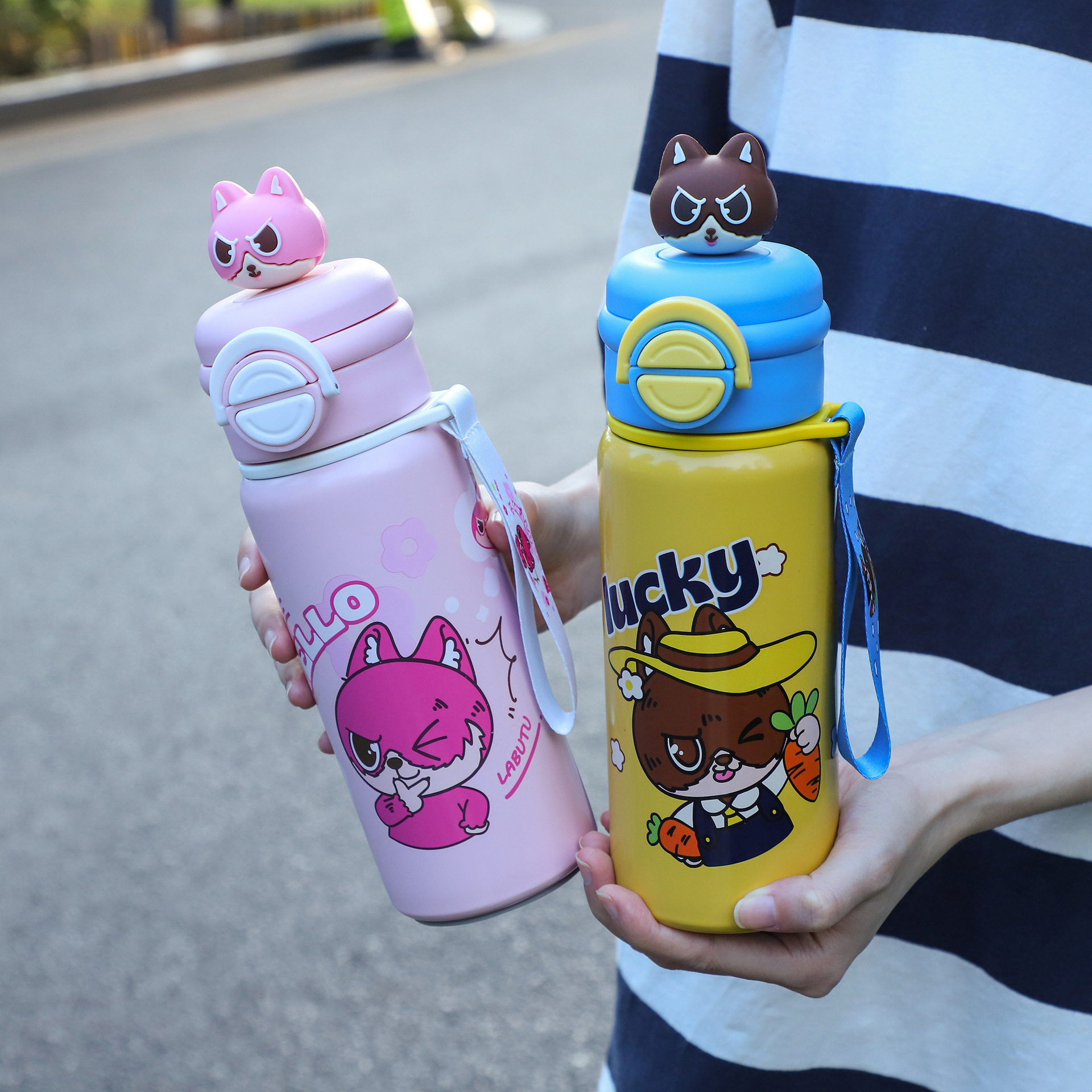 Wholesale of high-appeartion-level cartoon children's insulated cups, 316 stainless steel outdoor portable double drinking cup, jumping straw water cup