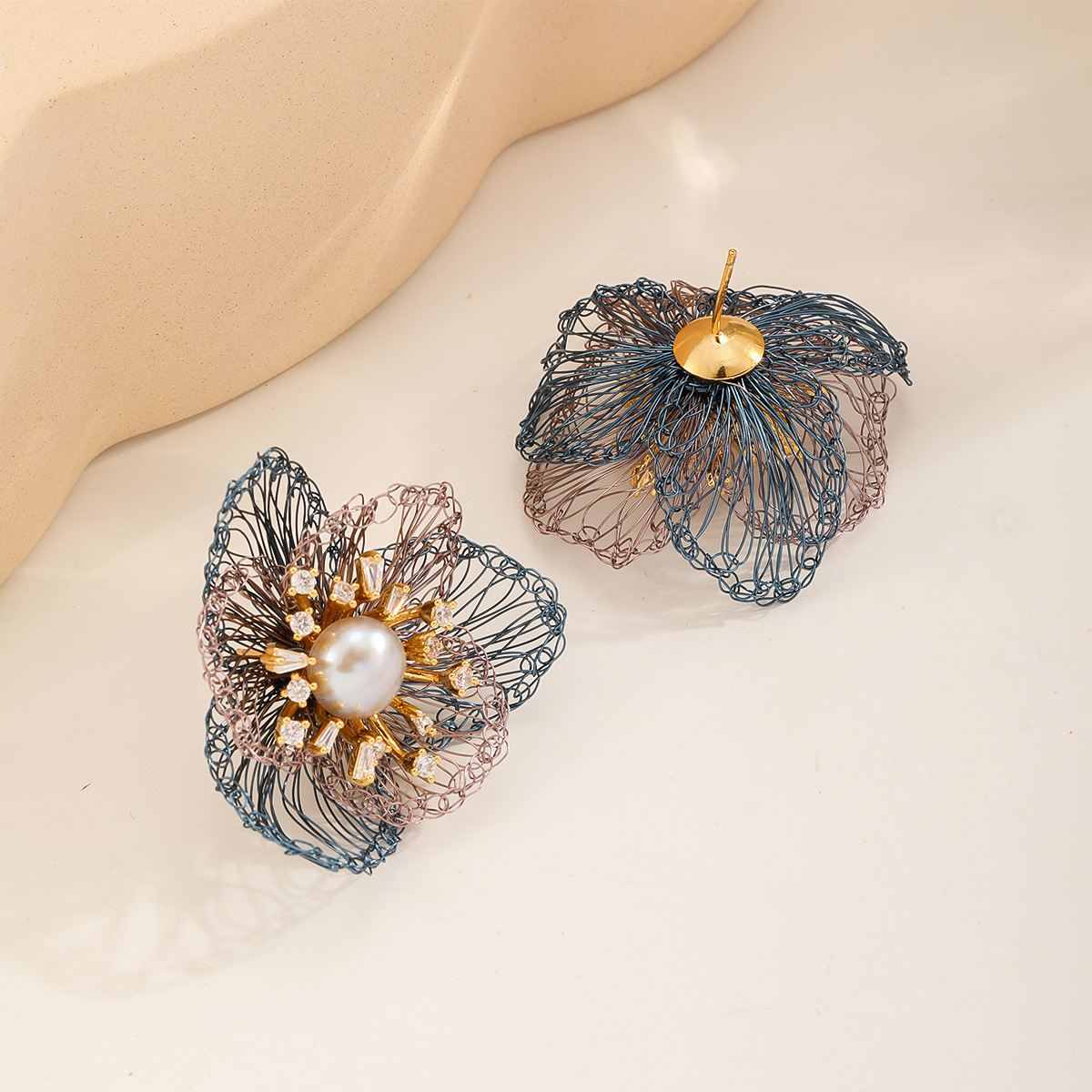 Nasha handcrafted copper wire woven heavy industry flower-like earrings, light luxury and high-end new Chinese style earrings for women Application Scenario