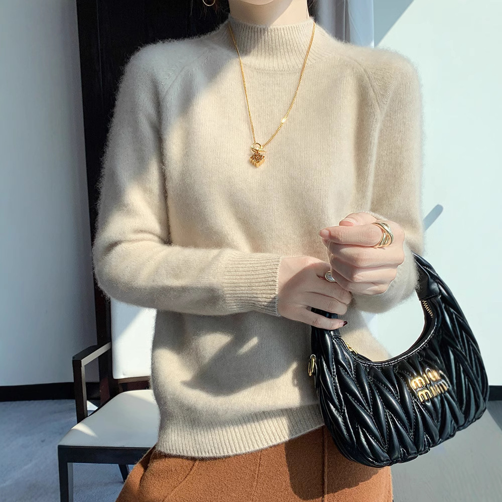 Seven-needle thickened semi-high-neck cashmere sweater for women, new autumn and winter style, skin-friendly and warm off-the-shoulder cashmere knitted sweater base layer Application Scenario
