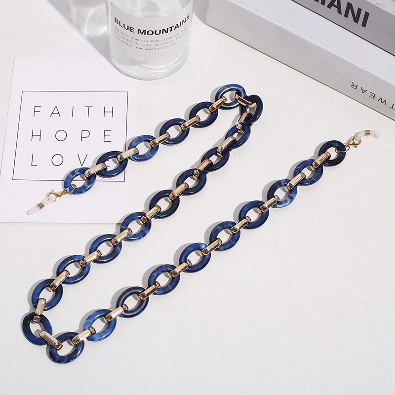 Fashionable acrylic necklace with two-color effect, UV gold electroplated neck chain, multiple colors to choose from, hot-selling spliced necklace, mask chain details Picture