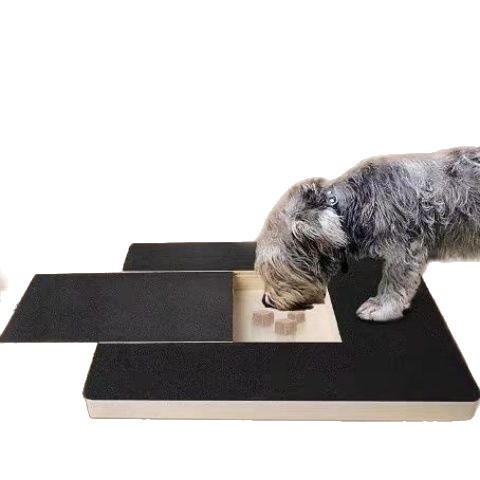 Modern and simple wooden dog gripper, a household solid wood pet toy, with a pull-out wooden dog finger plate that is easy to maintain Item Picture