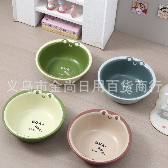 Cute cartoon plastic washbasins, household baby basins, laundry basins, student dormitory water storage washbasins Application Scenario