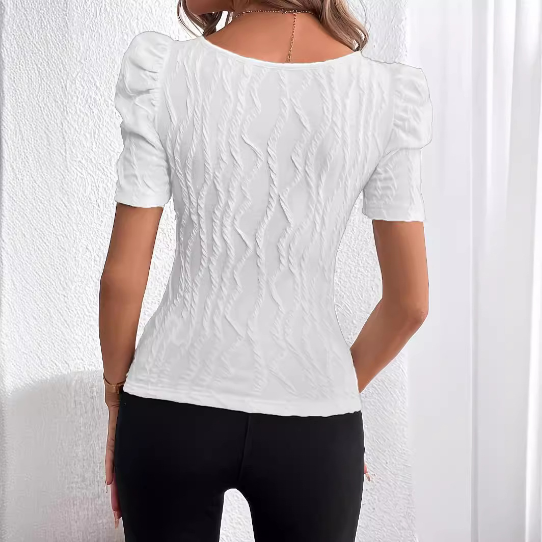 In 2024, the best-selling items on Amazon's independent store include a cinched waist top, a casual short-sleeved shirt with textured leg sleeves, and a square-neck T-shirt Application Scenario