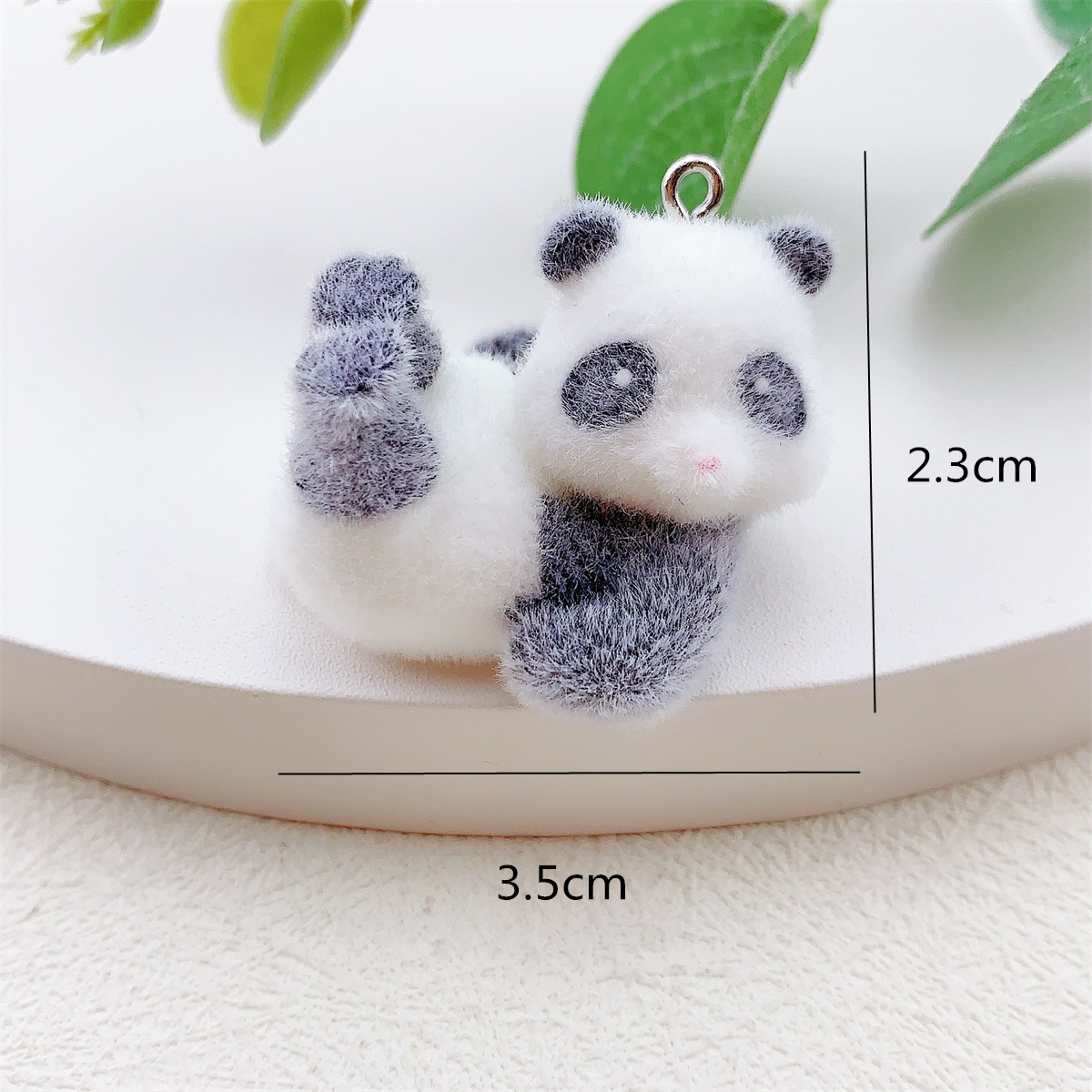 New resin flocking three-dimensional cartoon cute panda mobile phone chain keychain DIY accessory pendant Application Scenario