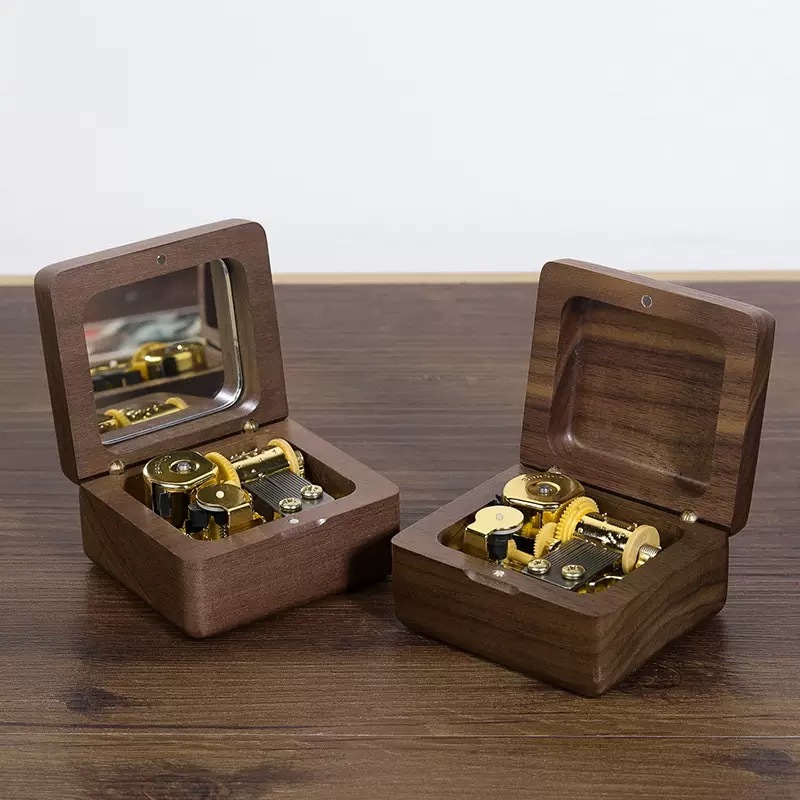 音乐盒八音盒木制心形情人节礼物木质发条送男友女友孩厂家可印花