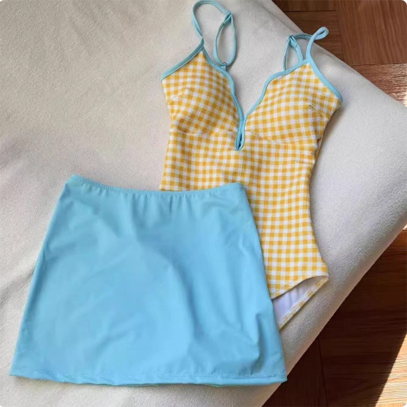 The latest bestseller in 2026, a conservative, slimming and sexy one-piece halter suit for hot spring soaking, a high-end sleeveless swimsuit for women in Thailand Specification drawing