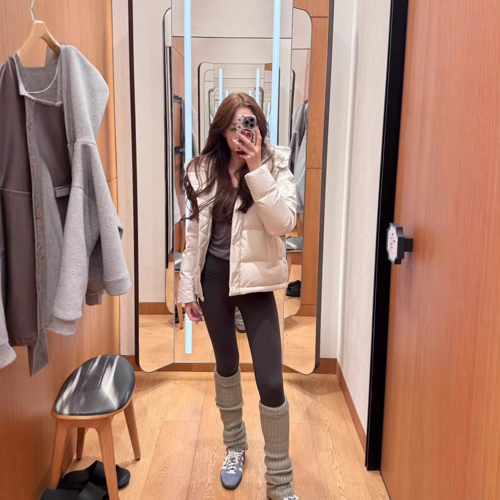 lulu同款泡芙五格杜邦三防可溯源90白鸭绒羽绒服女短款防寒面包服产品图